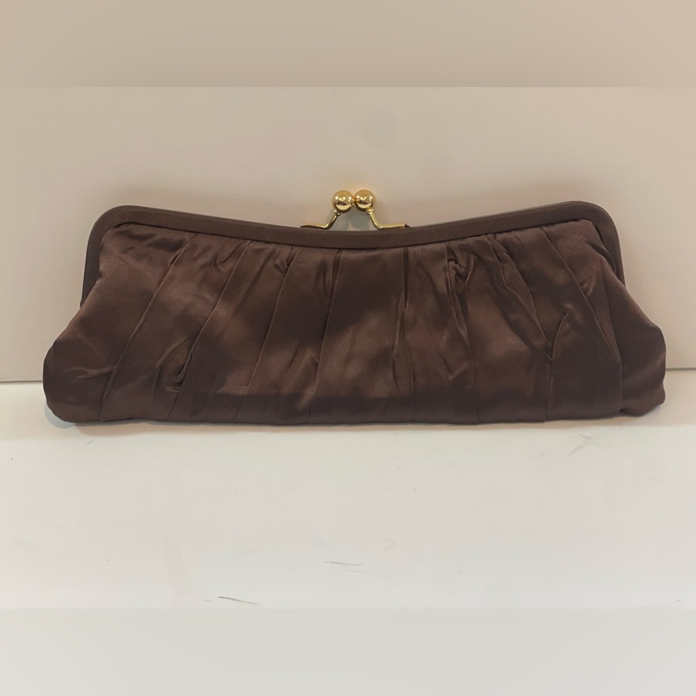 Cache brown clutch